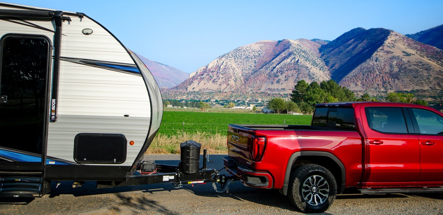 Weather vs. Sway: Managing High Winds & Wet Roads